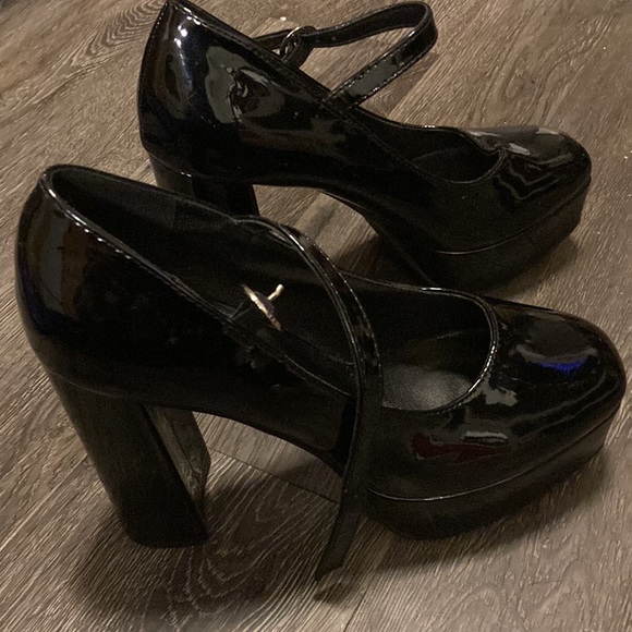 Platform heels - Picture 4 of 6